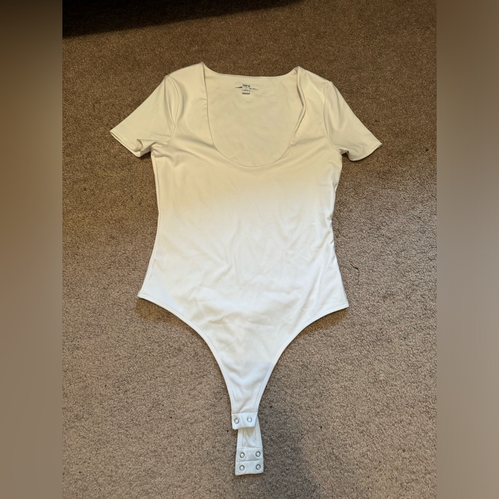 Bar lll White bodysuit top size small‎